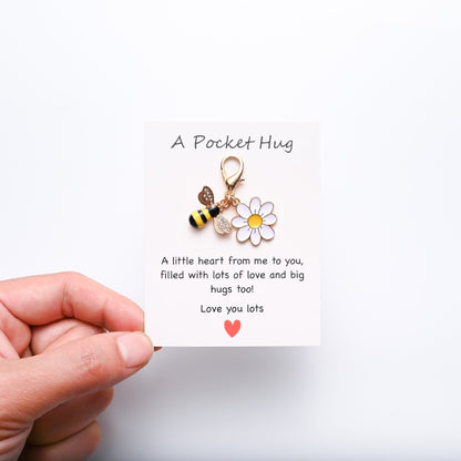 ✨Crafted by Hand-10 Sets Hug Favors(🦋Butterfly, Ladybird, Flower, Bee)